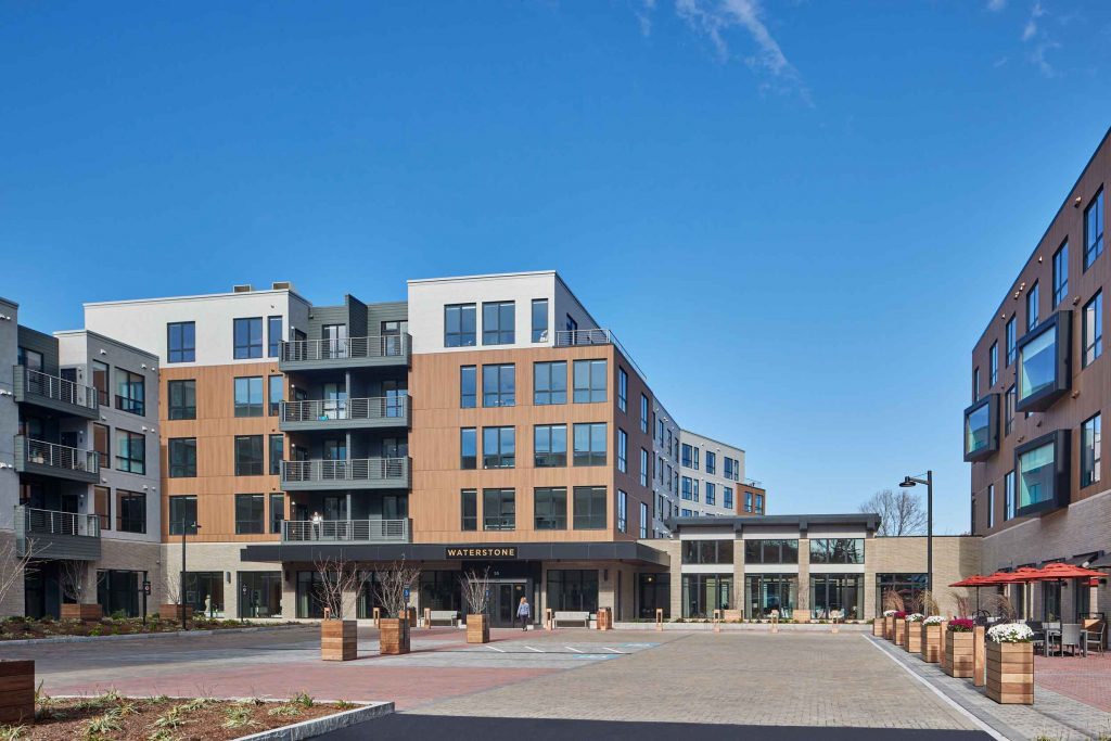 01-Lexington_ExteriorEntry
