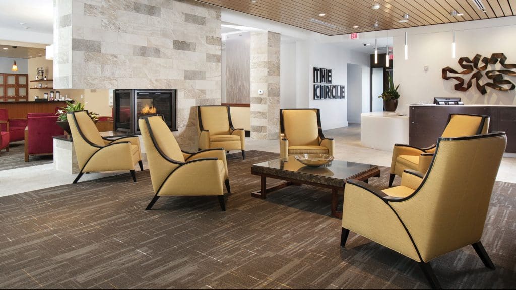 9 – Lobby