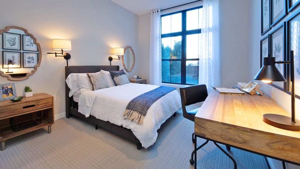 35- IL Bedroom
