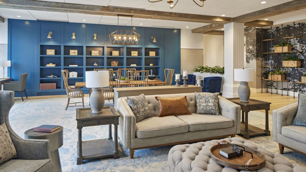 06- Living Room