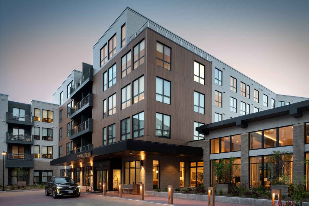 00-Lexington_ExteriorEntry_Sunset