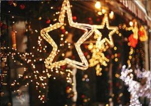 outdoor christmas lights in the shape of a star